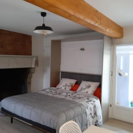 D'hotes Les Clematites En Cotentin ベッド・アンド・ブレックファスト Saint-Floxel