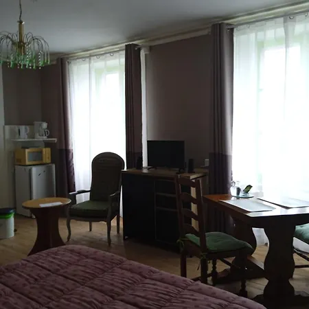 D'hotes Les Clematites En Cotentin 3*