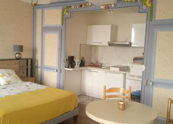 D'hôtes Les Clématites En Cotentin Bed & Breakfast 3*