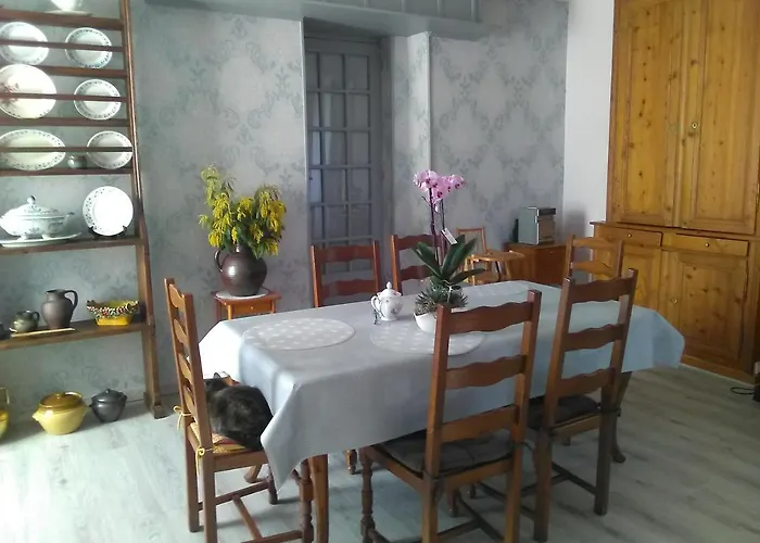 D'hôtes Les Clématites En Cotentin 3*